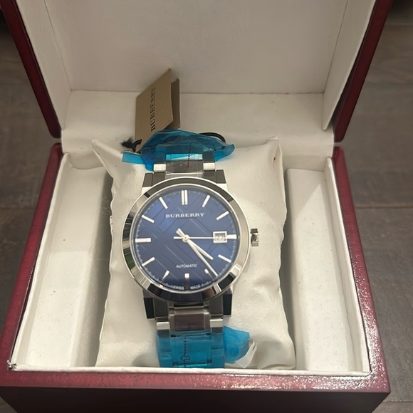 Authentic Men’s Burberry Watch - Picture 1 of 2